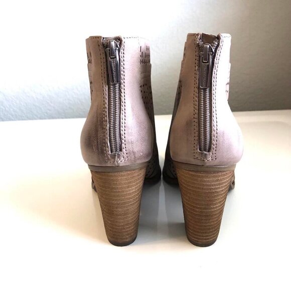 NWT VINCE CAMUTO Frasitta Ankle Booties Taupe Suede Perforated Lace 11 MSRP $225 - Picture 6 of 9